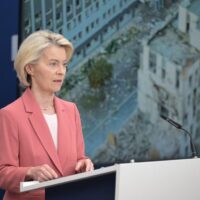 Declaração da Presidente Ursula von der Leyen: os ataques da Rússia a Kiev apenas fortalecerão a unidade da Europa e o inconformismo da Ucrânia