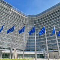 Comissão Europeia apresenta proposta de ato legislativo sobre aceleração da descarbonização industrial